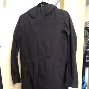 Lululemon Black “Haven” Rain jacket Size 4